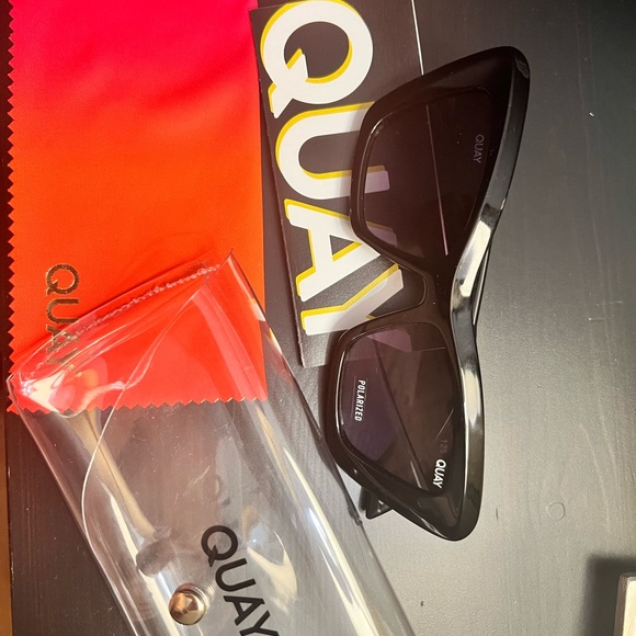 COPY - Quay polarized - Picture 3 of 5